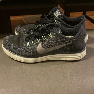 Nike Free RN Distance Athletic Sneakers